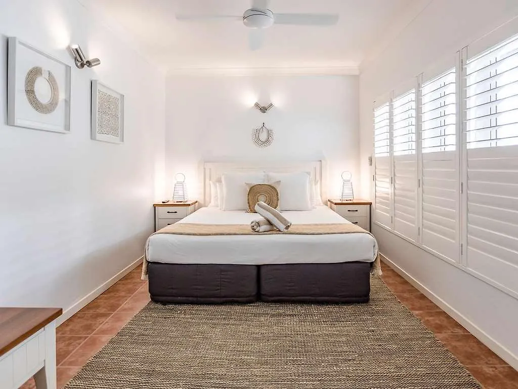 Отель The Reef House Adults Retreat Палм-Коув